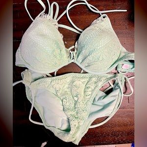 Victoria’s Secret mint bikini set